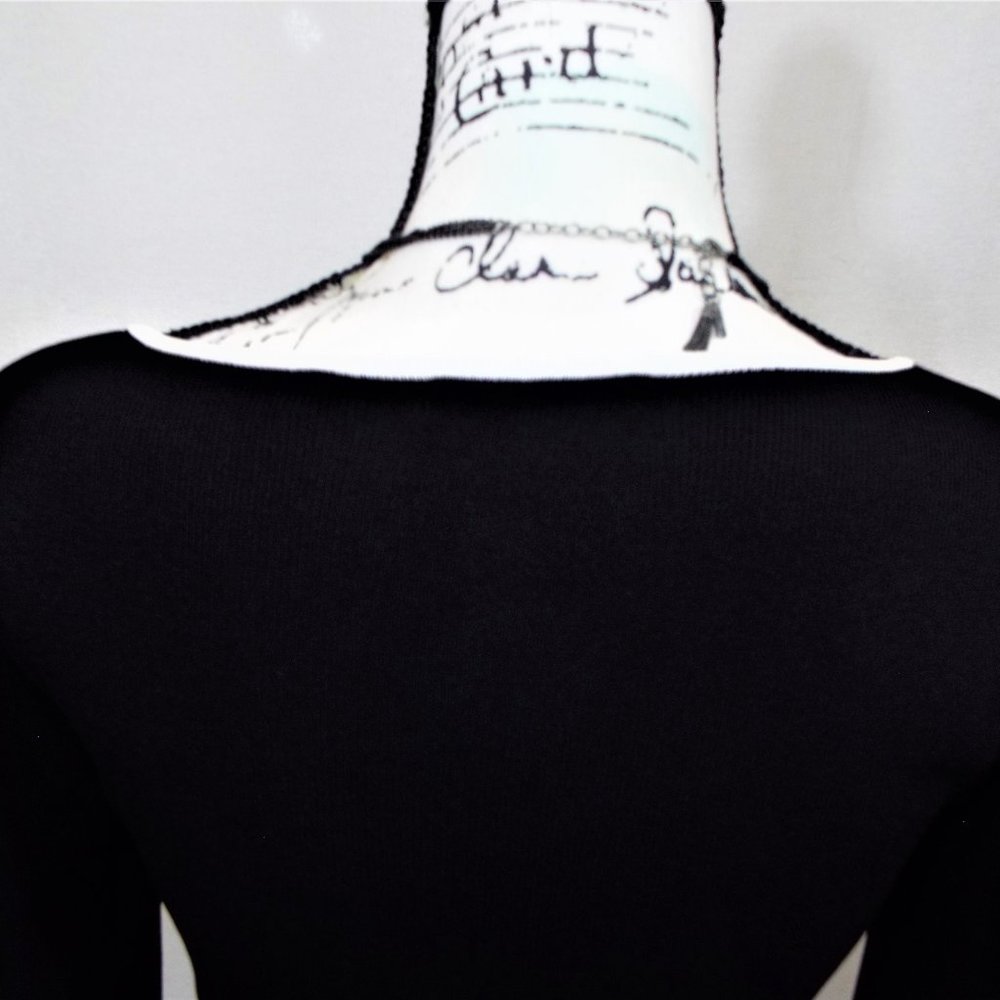 BCBGMaxAzria Black and White V-Neck Ribbed Knit Sweater Dress Size Small - Picture 9 of 10